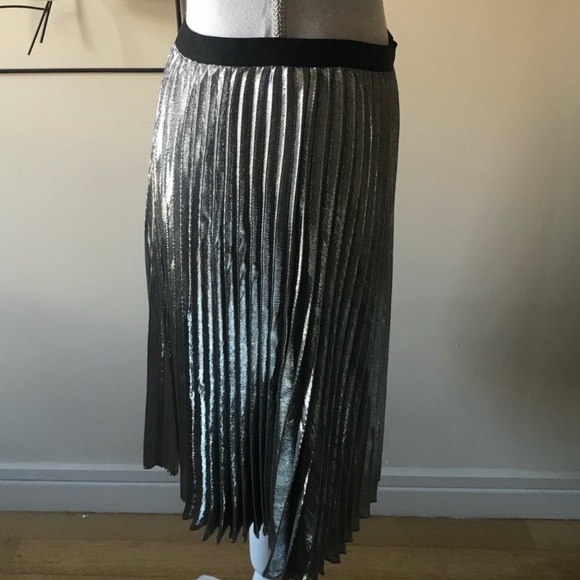 Diane von Furstenberg DVF Heavyn Metallic Silver Fine Pleated Skirt size 10 NWT - Picture 6 of 12